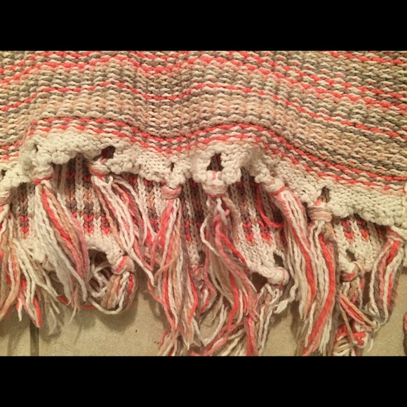 Sweater - Picture 1 of 2